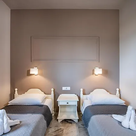 Lia Beachfront 2*