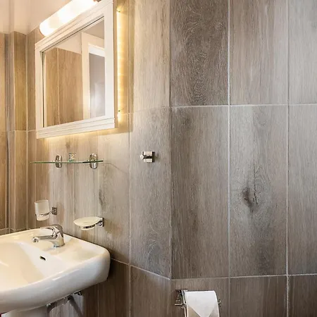 Lia Beachfront Lejlighedshotel Stalós