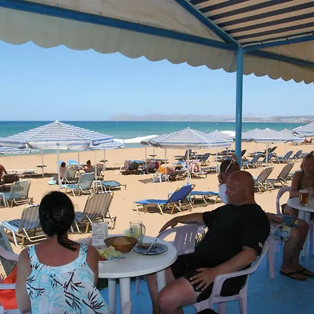 Lia Beachfront Lejlighedshotel