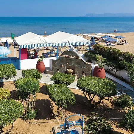 Lejlighedshotel Lia Beachfront 2*