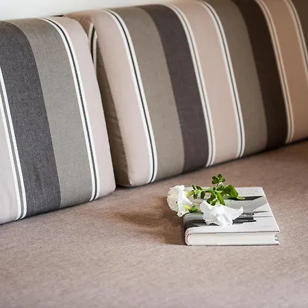 Hotel apartamentowy Lia Beachfront