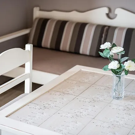 Hotel apartamentowy Lia Beachfront