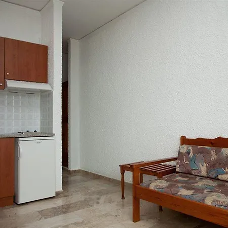 Lia Beachfront 2*