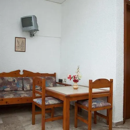 Lia Beachfront Hotel apartamentowy