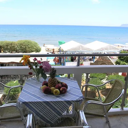 Lia Beachfront 2*
