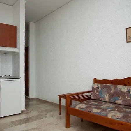 Lia Beachfront 2* Stalós