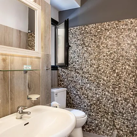 Lia Beachfront Apartmanhotel Sztalósz