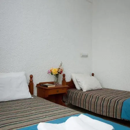 Apartmanhotel Lia Beachfront Sztalósz
